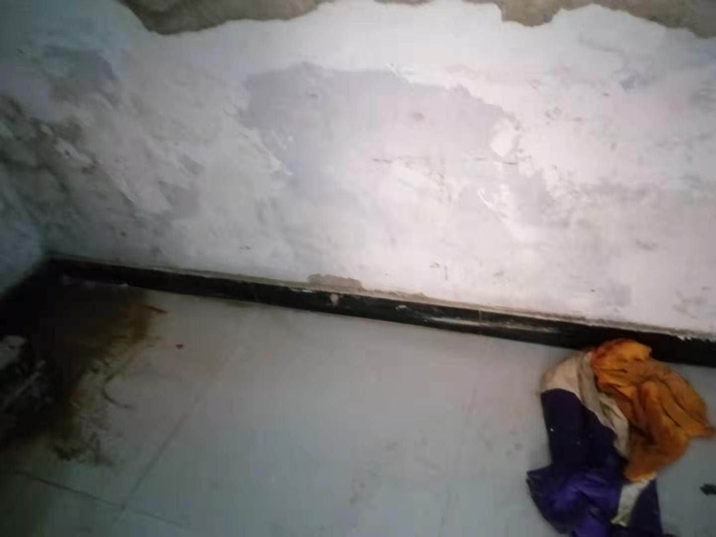 小金家里漏水了怎么办？
